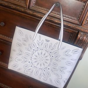 VS laser cut tote bag